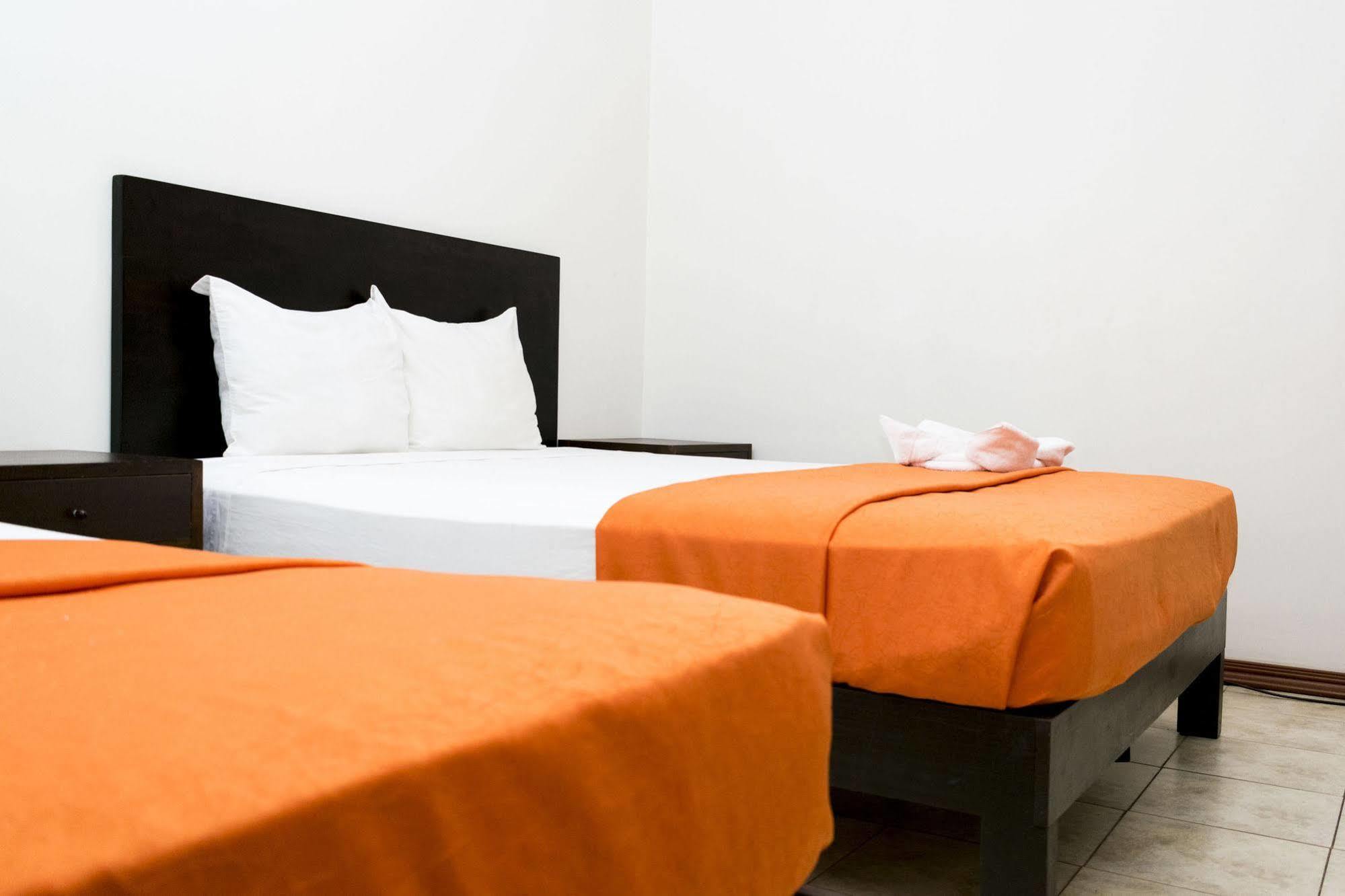Hotel Puntarenas Beach Eksteriør bilde